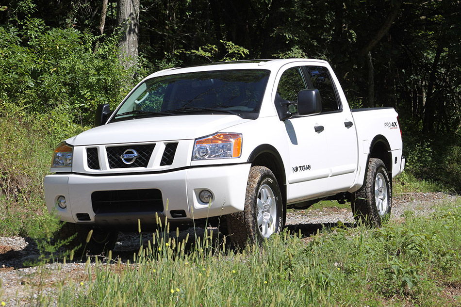 2011 Nissan Titan Front Angle