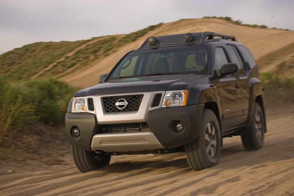 2011 Nissan Xterra Front Angle