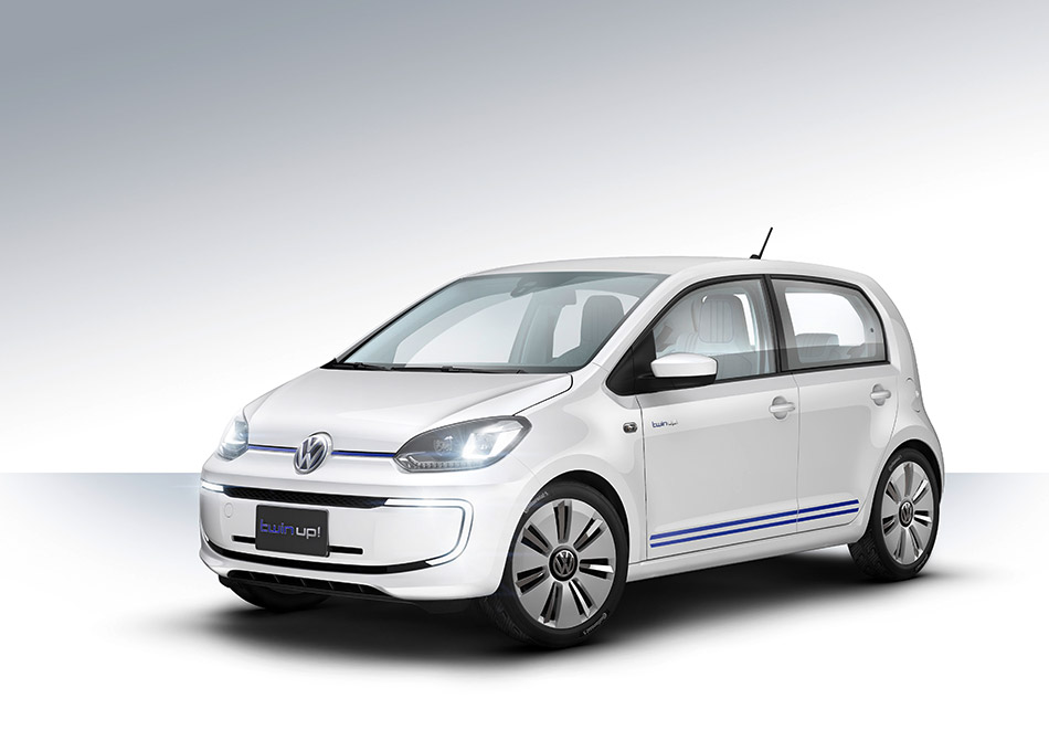 2013 Volkswagen Twin Up Concept Front Angle