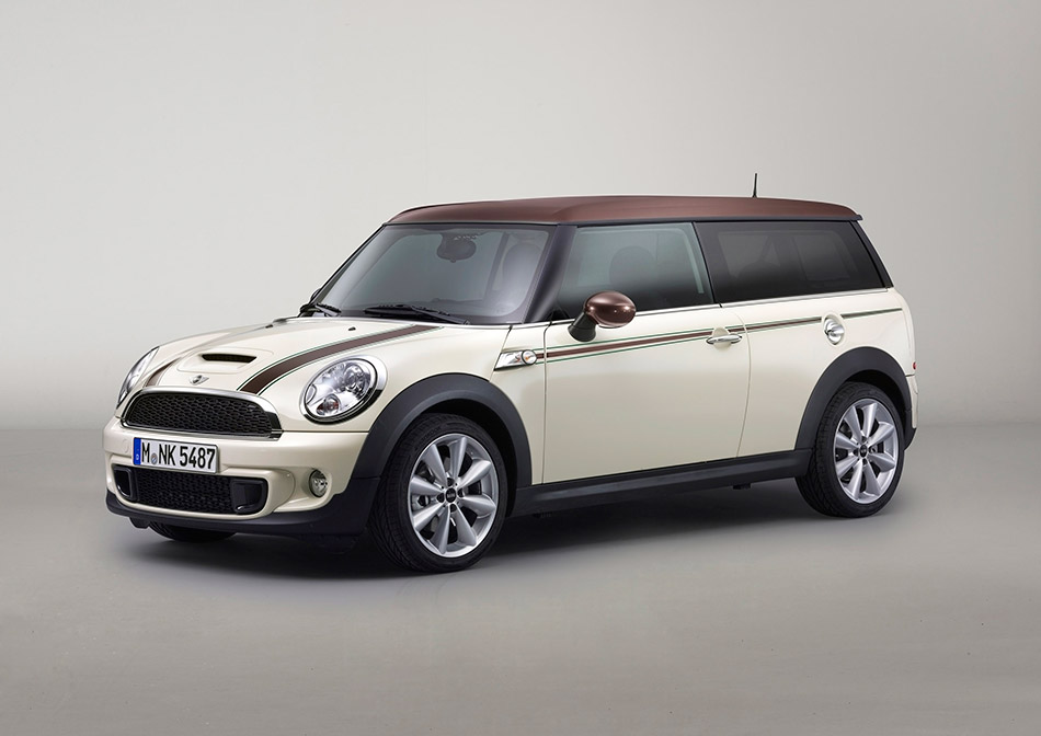 2012 MINI Clubman Hyde Park Front Angle