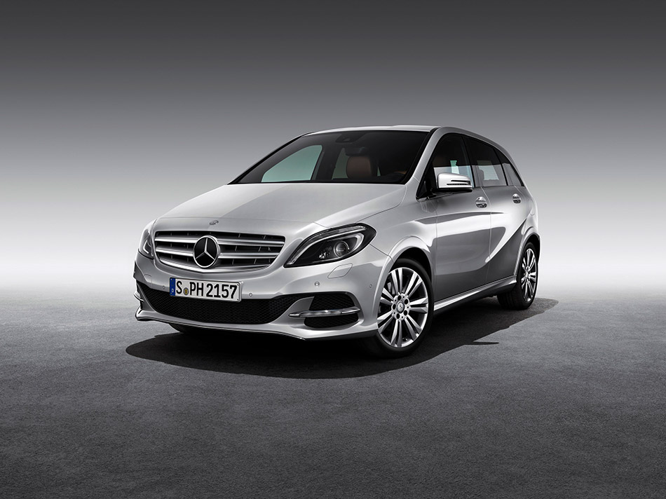 2013 Mercedes-Benz B200 Natural Gas Drive Front Angle