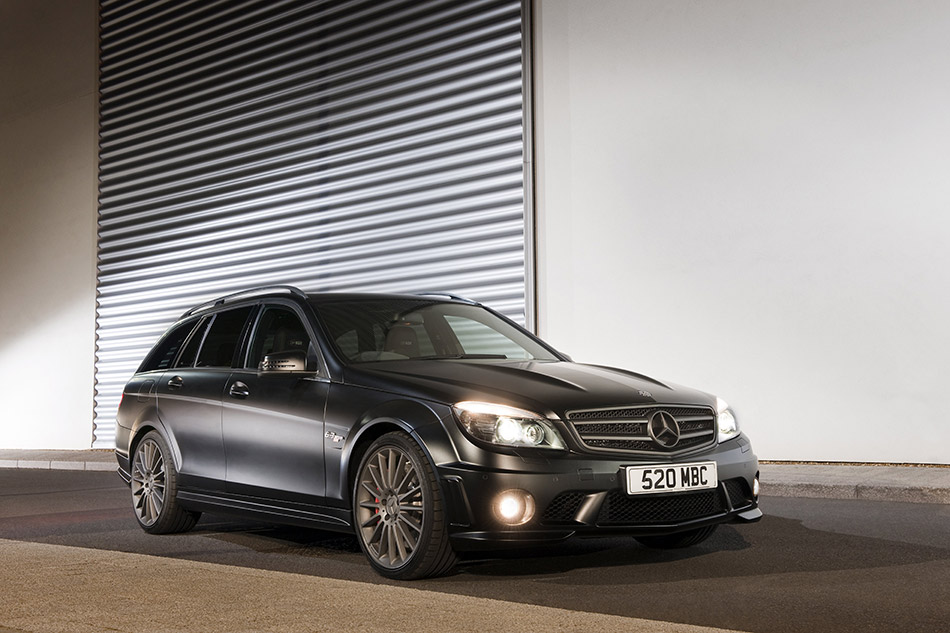2011 Mercedes-Benz C-Class DR 520 Front Angle