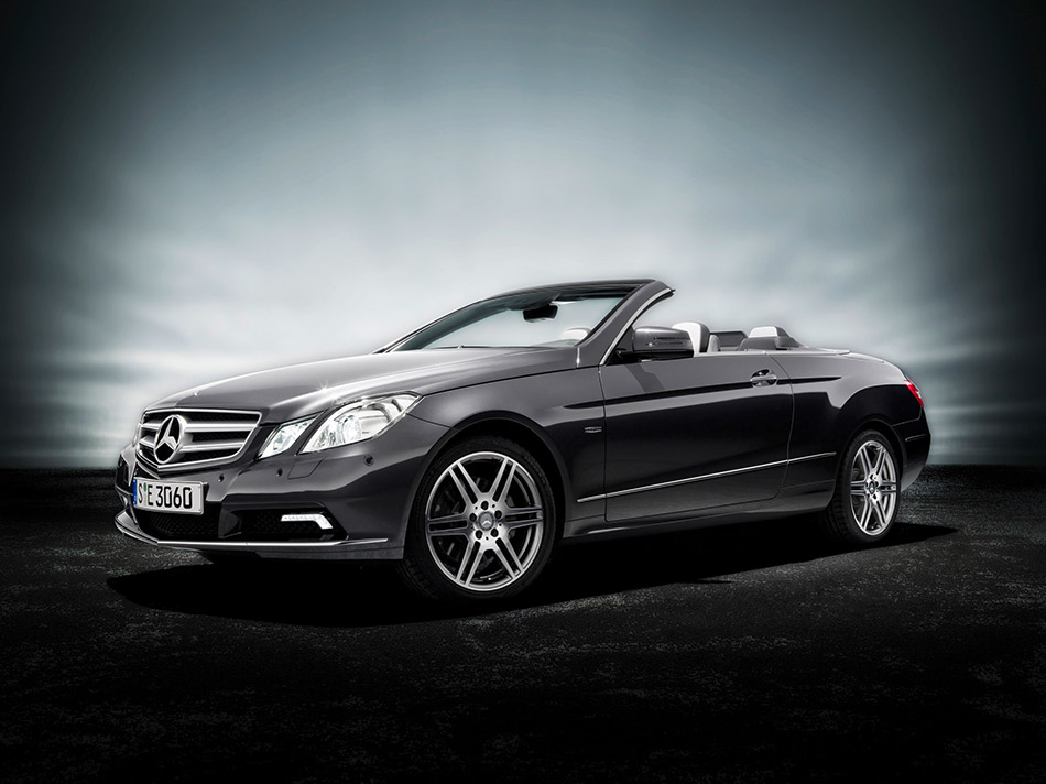 2011 Mercedes-Benz E-Class Cabriolet Front Angle