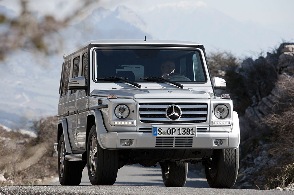 2013 Mercedes-Benz G350 BlueTEC Front Angle