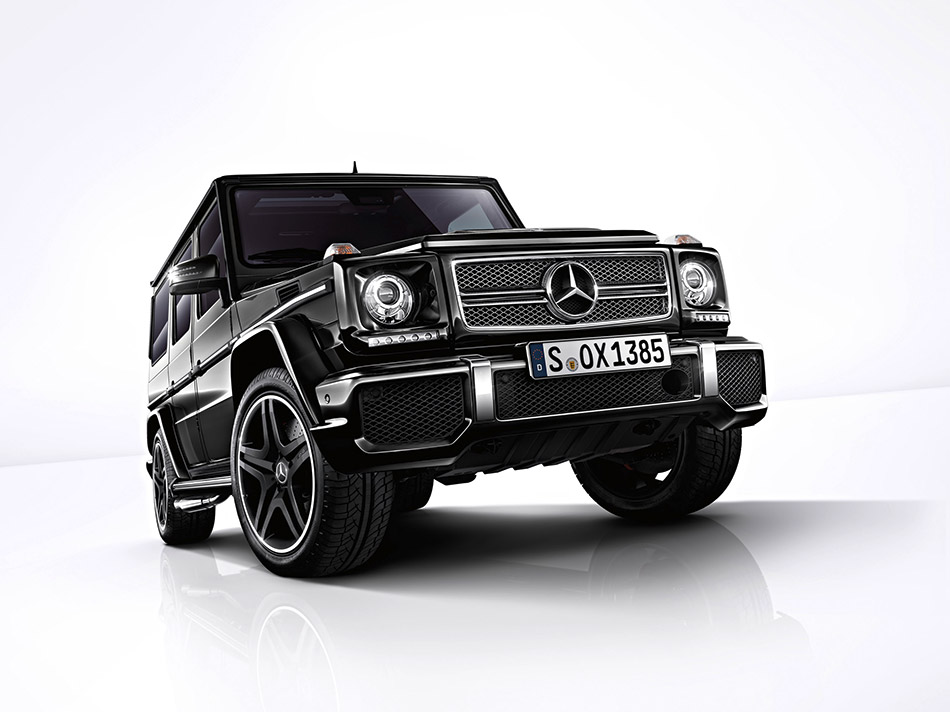 2013 Mercedes-Benz G65 AMG Front Angle