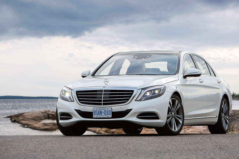 2013 Mercedes-Benz S350 BlueTEC Front Angle