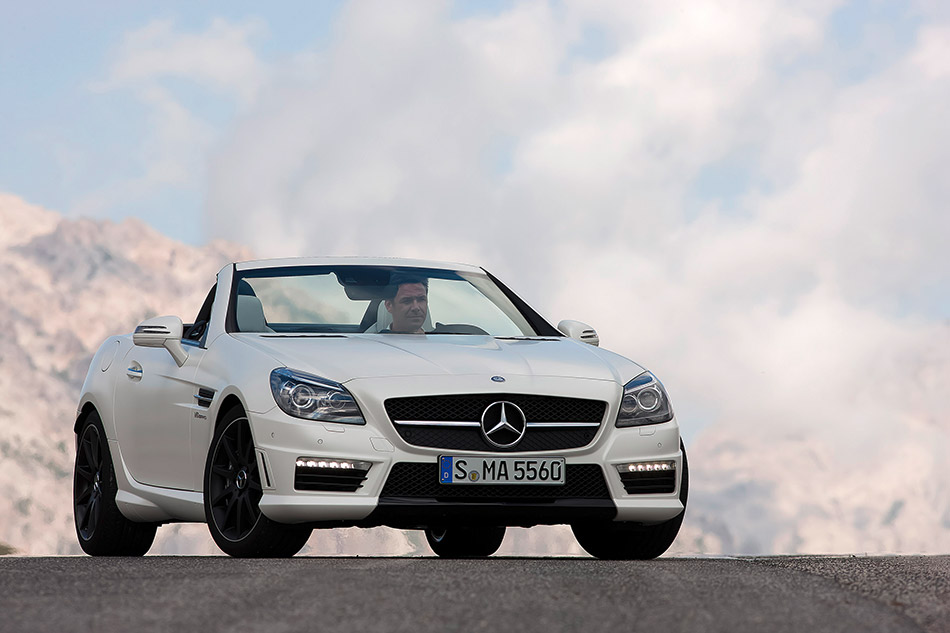 2012 Mercedes-Benz SLK55 AMG Front Angle