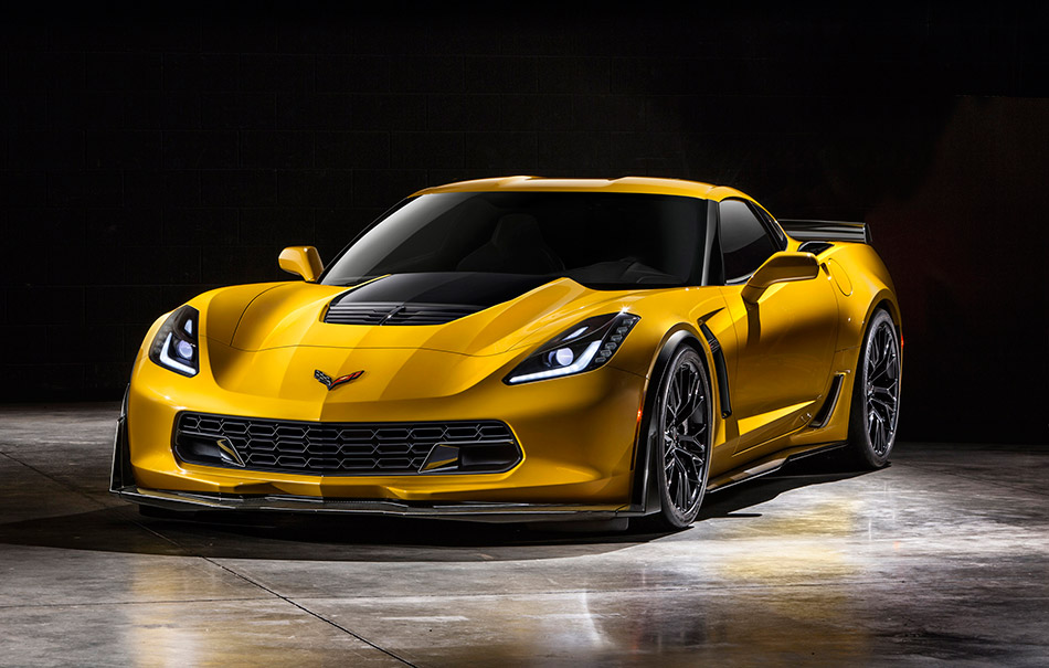 2015 Chevrolet Corvette Z06 Front Angle