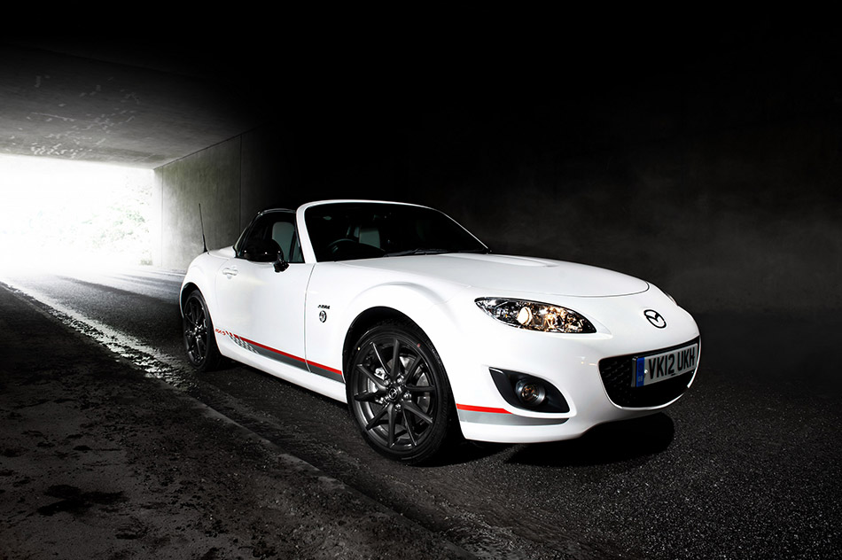 2012 Mazda MX-5 Kuro Front Angle