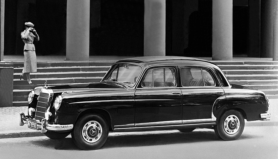 1954 Mercedes-Benz 220a Front Angle