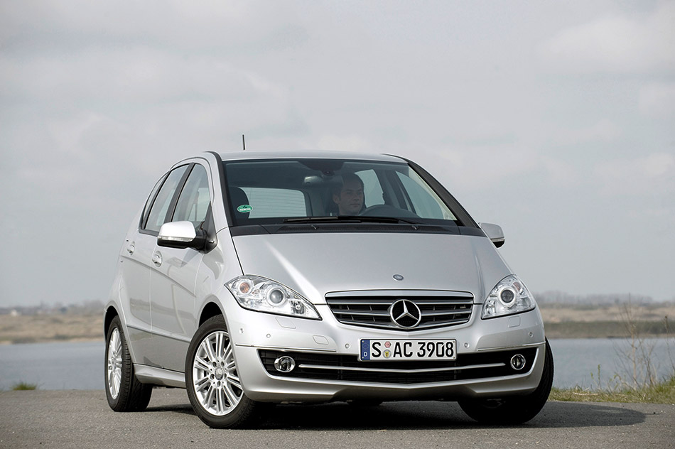 2009 Mercedes-Benz A-Class Front Angle
