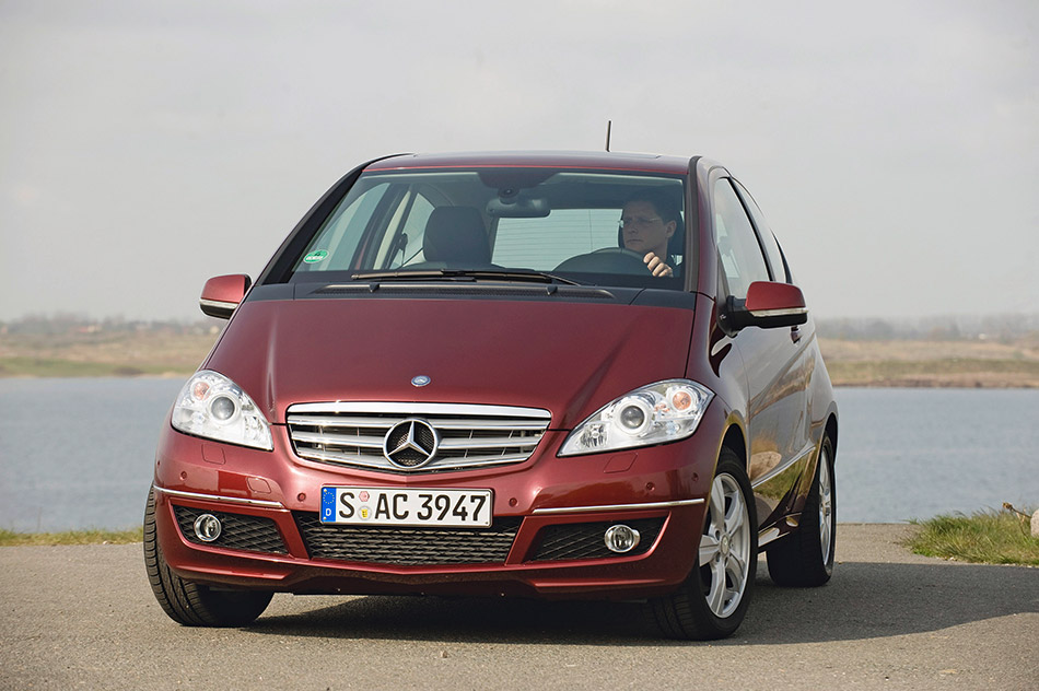 2009 Mercedes-Benz A-Class Coupe Front Angle