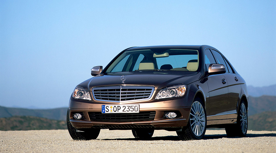 2008 Mercedes-Benz C-Class Front Angle