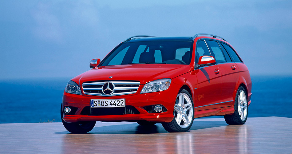 2008 Mercedes-Benz C-Class Estate Front Angle