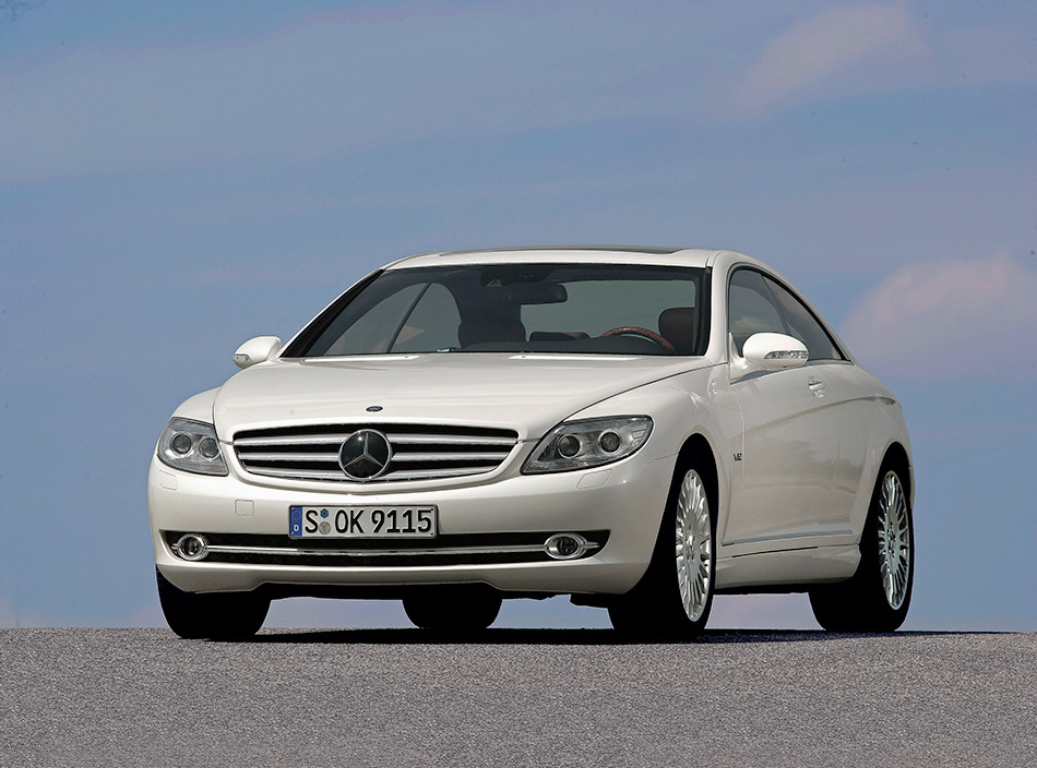 2007 Mercedes-Benz CL 600 Front Angle