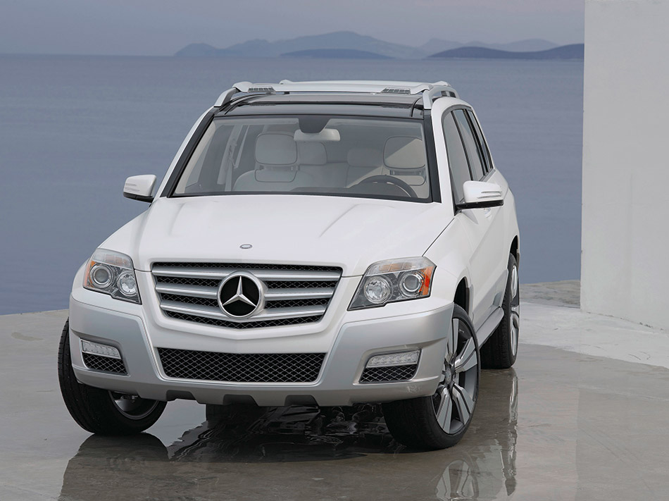 2008 Mercedes-Benz GLK Freeside Concept Frotn Angle