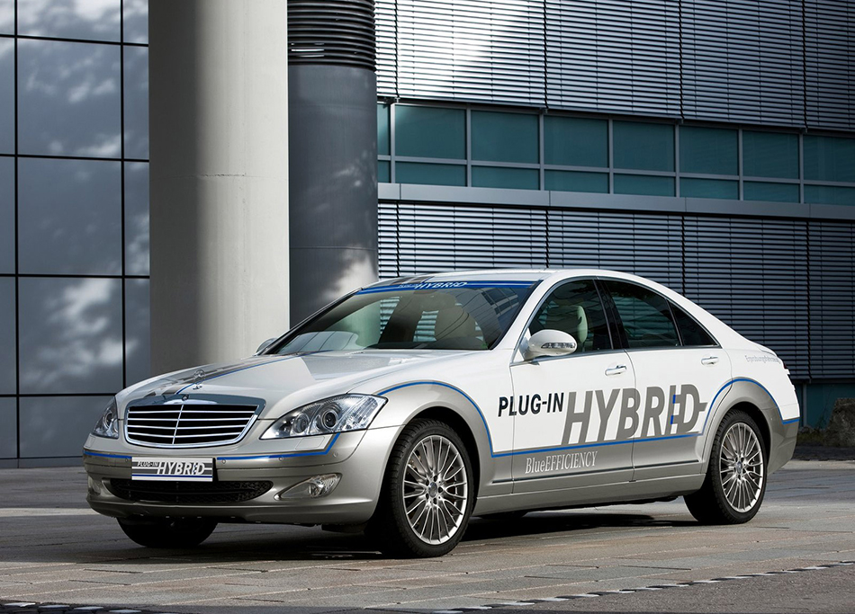 2009 Mercedes-Benz S500 Plug-in Hybrid Concept Front Angle