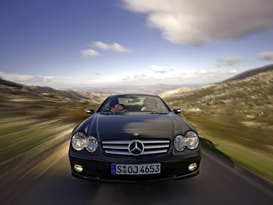 2006 Mercedes-Benz SL350 Front Angle