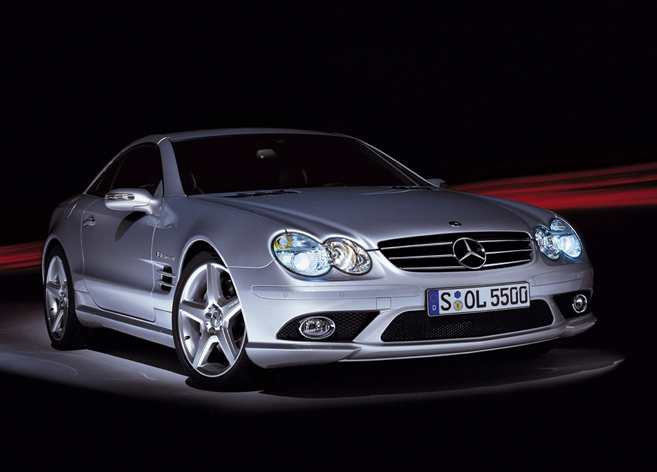 2006 Mercedes-Benz SL55 AMG Front Angle