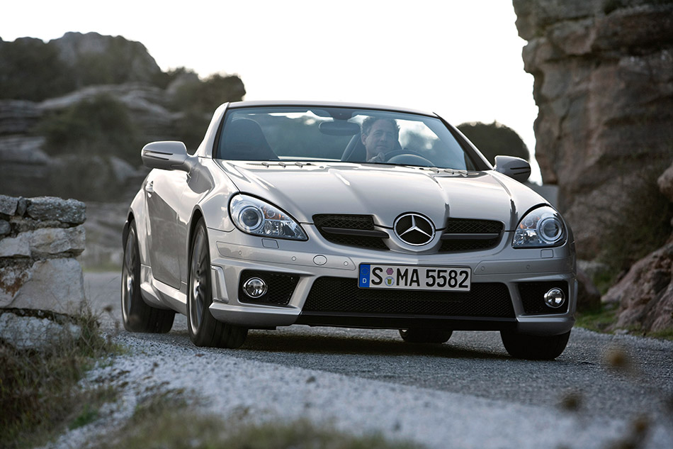 2008 Mercedes-Benz SLK 55 AMG Front Angle