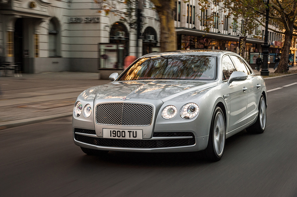 2015 Bentley Flying Spur V8 Front Angle