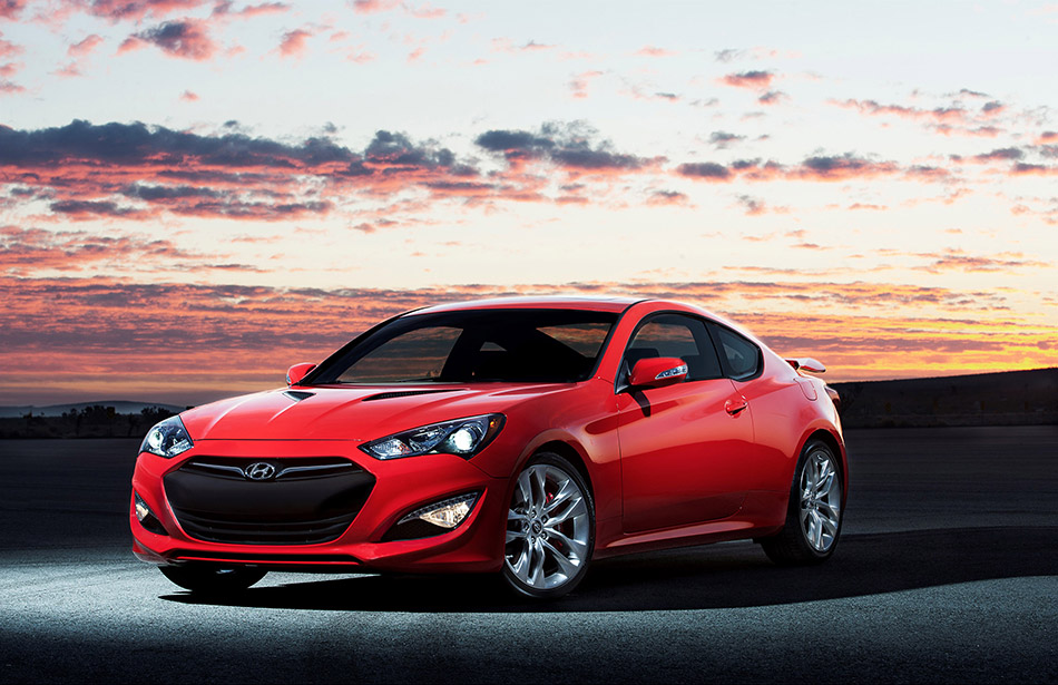 2014 Hyundai Genesis Coupe Front Angle