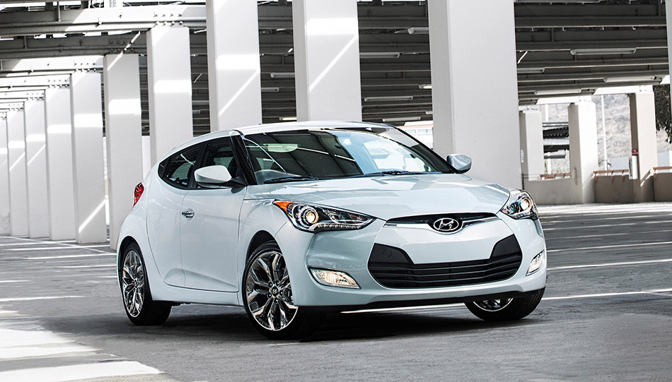 2014 Hyundai Veloster RE-FLEX Front Angle