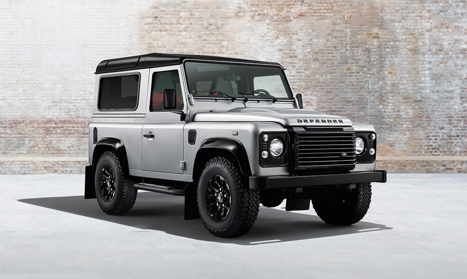 2015 Land Rover Defender XS Silver Pack Front Angle