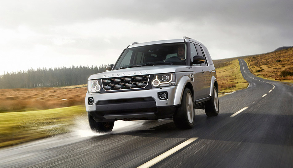 2014 Land Rover Discovery XXV Edition Front Angle