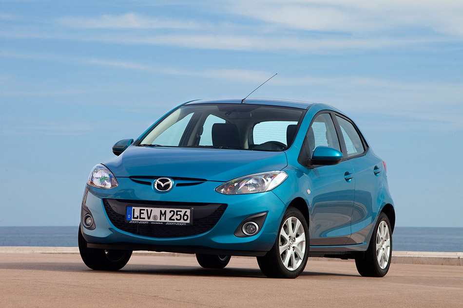 2011 Mazda 2 Front Angle