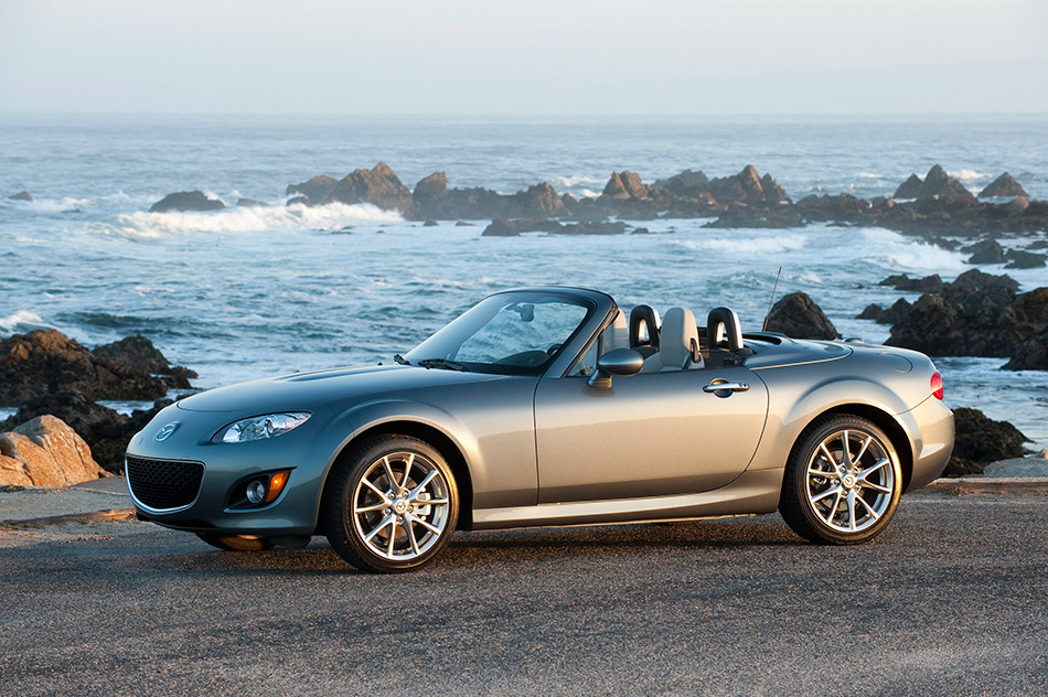 2012 Mazda MX-5 Miata Front Angle