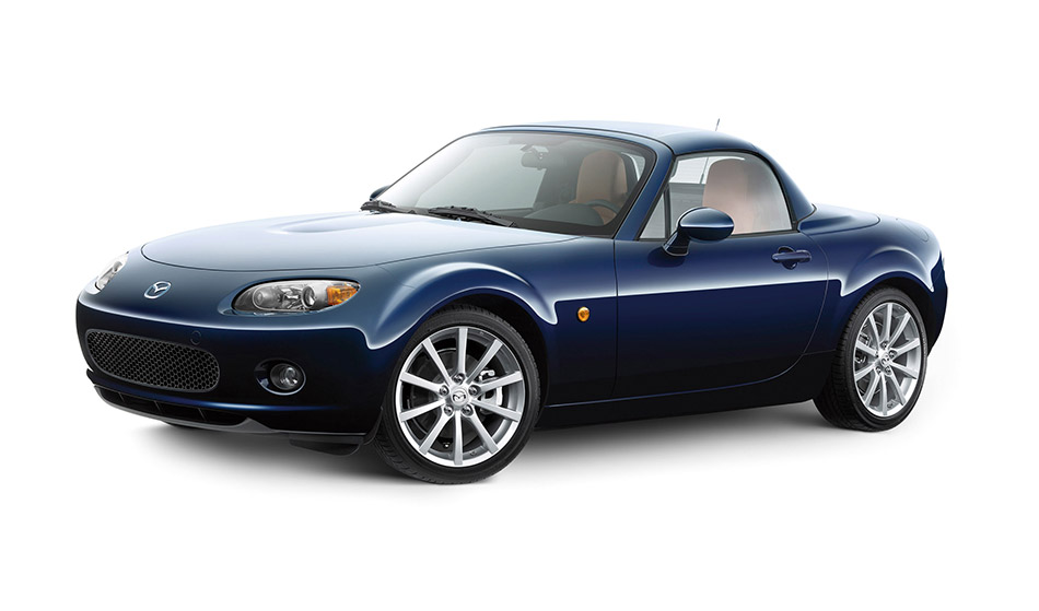 2006 Mazda MX-5 Roadster Coupe Front Angle