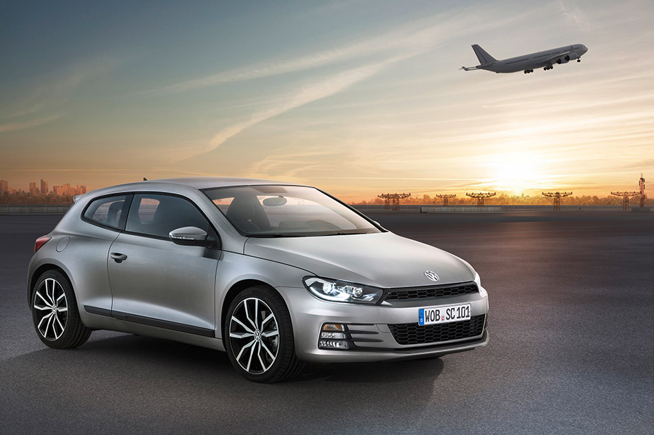 2015 Volkswagen Scirocco Front Angle