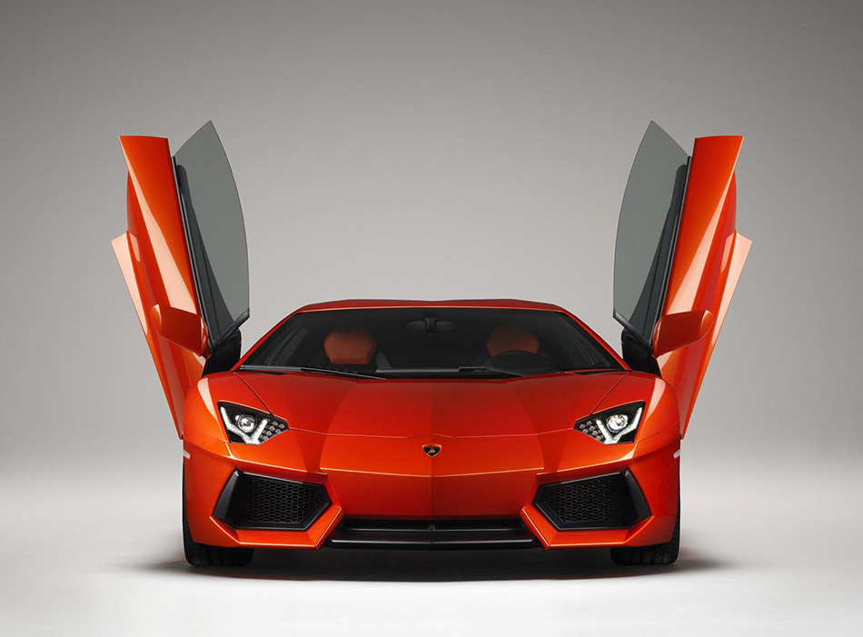 2012 Lamborghini Aventador LP700-4 Front Angle