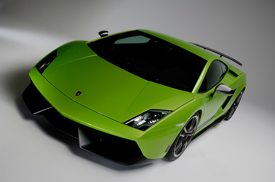 2011 Lamborghini Gallardo LP570-4 Superleggera Front Angle