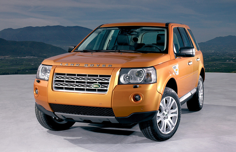 2007 Land Rover Freelander 2 Front Angle