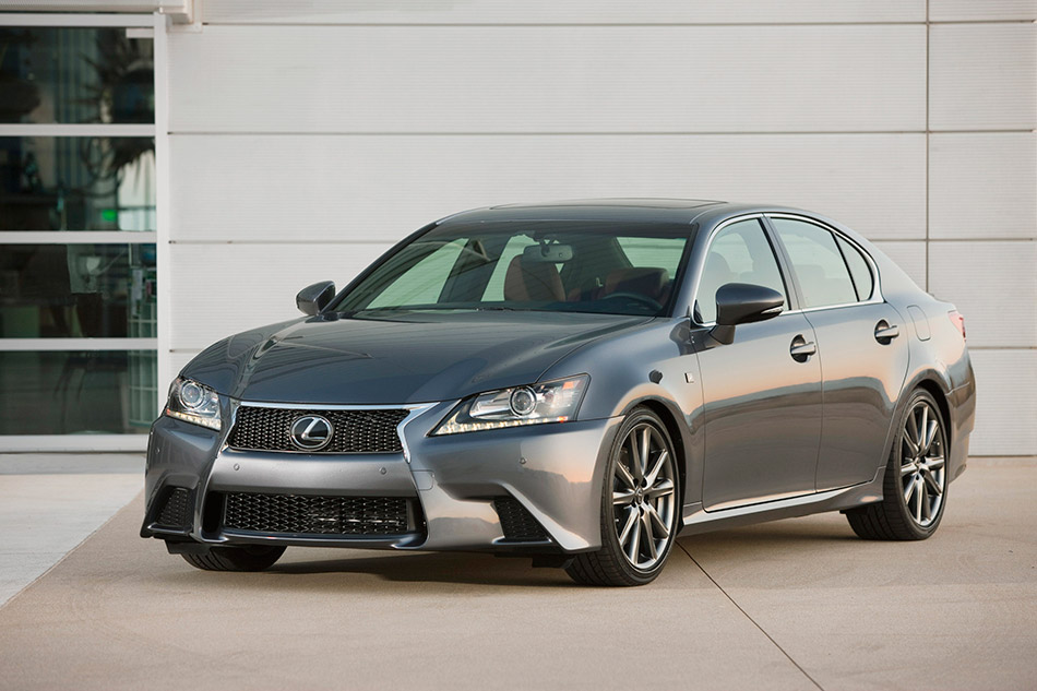 2013 Lexus GS 350 F Sport Front Angle