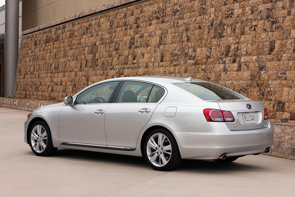 2010 Lexus GS 450h Rear Angle