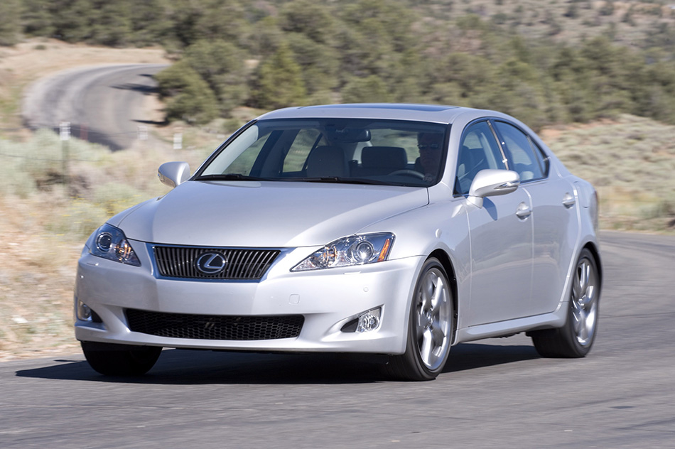 2009 Lexus IS 350 Front Angle