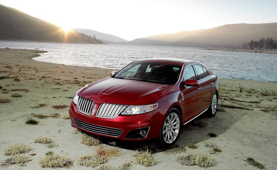 2009 Lincoln MKS Front Angle