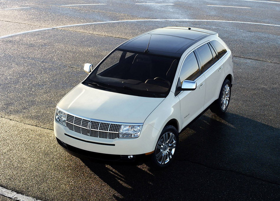 2007 Lincoln MKX Front Angle