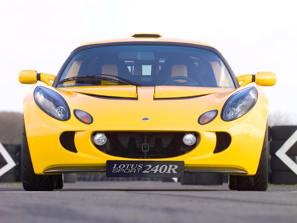 2005 Lotus Sport Exige 240R Front Angle