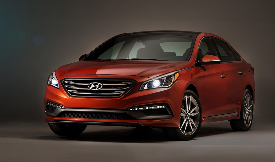 2015 Hyundai Sonata Front Angle