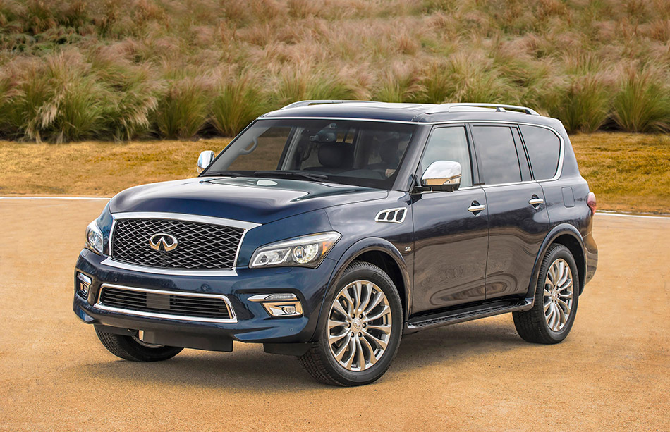 2015 Infiniti QX80 Front Angle