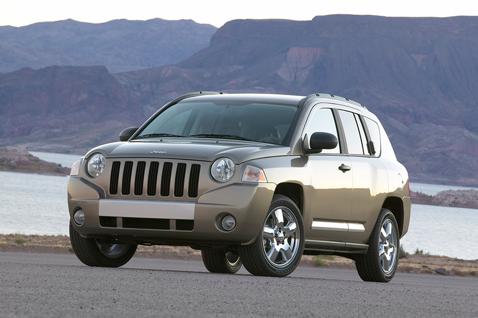 2007 Jeep Compass Front Angle