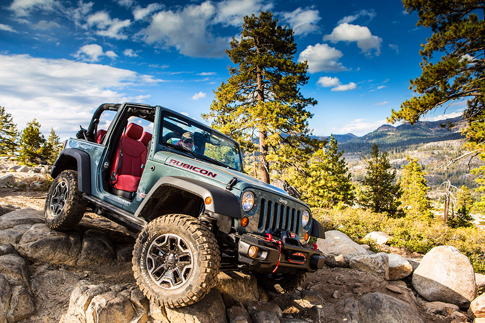 2013 Jeep Wrangler Rubicon 10th Anniversary Front Angle