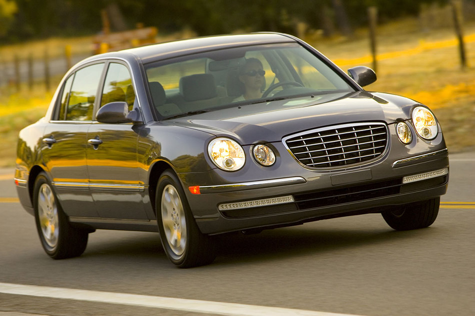2009 Kia Amanti Front Angle