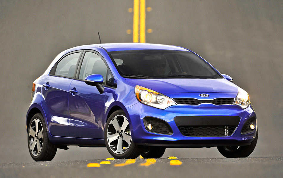 2012 Kia Rio 5-Door Front Angle