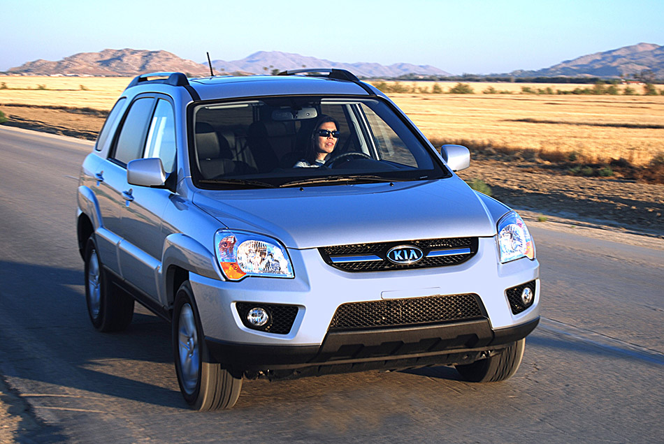 2009 Kia Sportage Front Angle