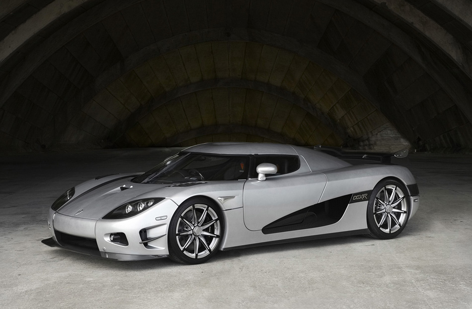 2010 Koenigsegg Trevita Front Angle